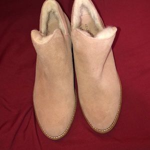 Kelsi Dagger pink suede booties